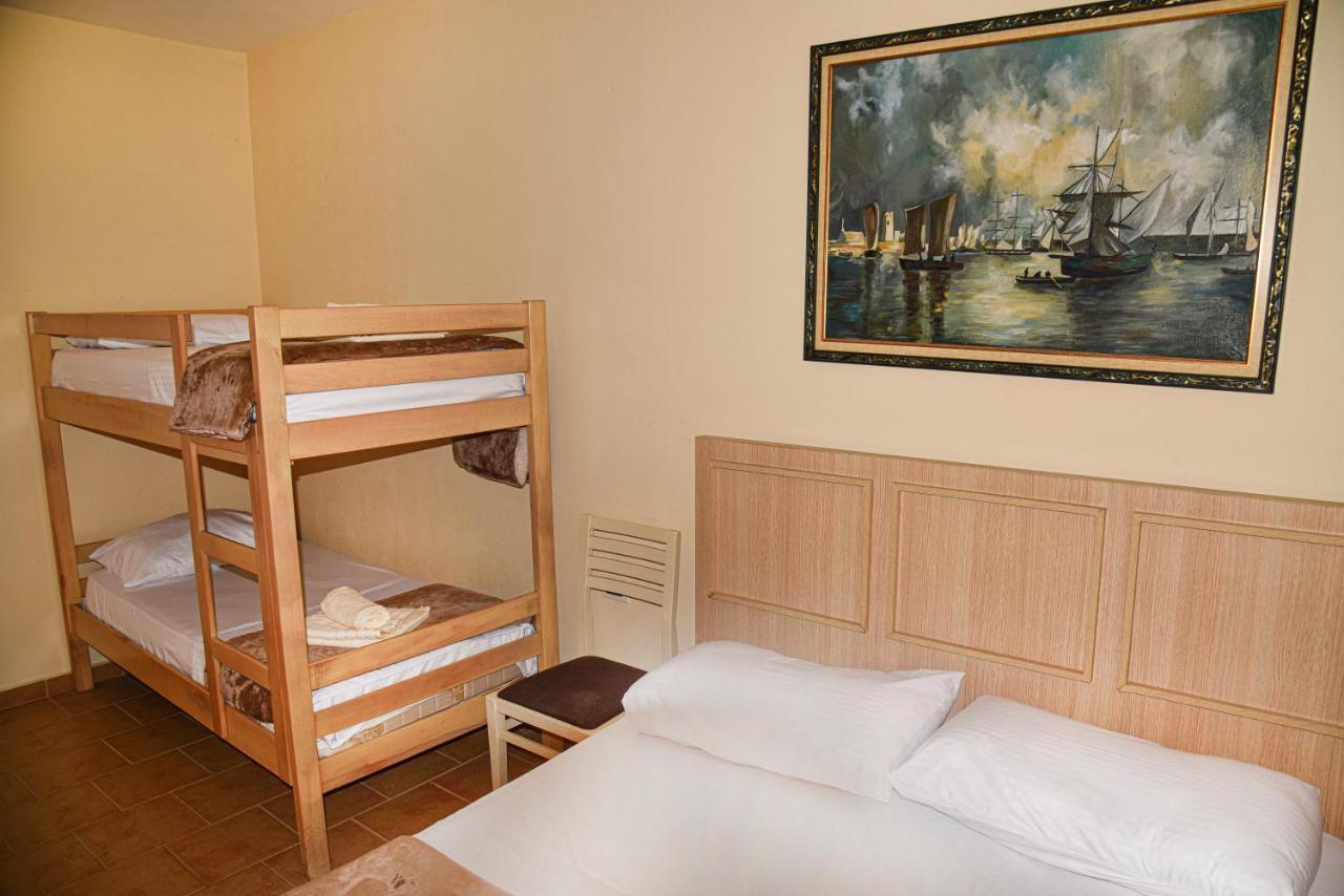 White Sea View Apartment Velipojë Zewnętrze zdjęcie